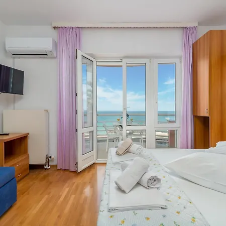 Jerkan 12 By Interhome Podstrana